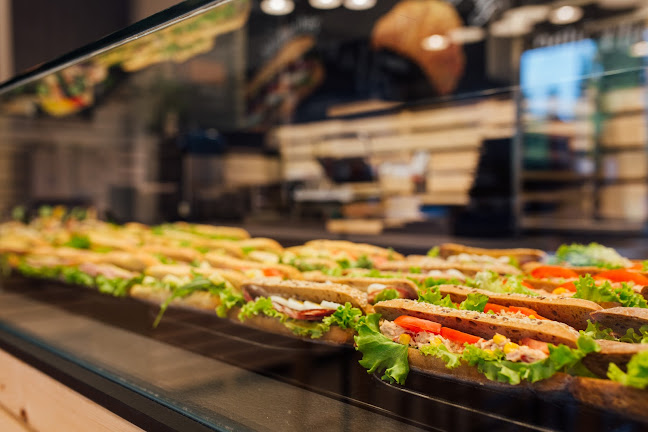 Market by the Lake - Bled