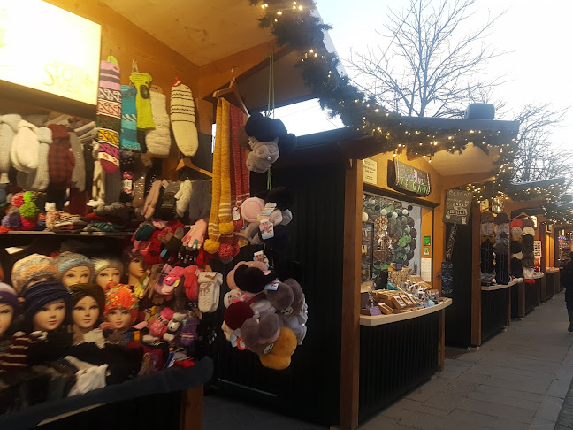 Nedeljski bolšji trg - sejem starin v Ljubljani • Flea Market Ljubljana - Antique fair