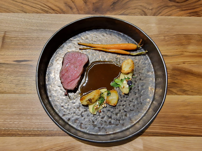 Posestvo Gjerkeš, restavracija in vinska klet - vrhunska vina in penine - prenočišča - Rogašovci