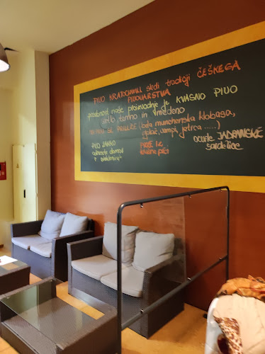 Comentarii opinii despre Pivovarna in pivnica Kratochwill