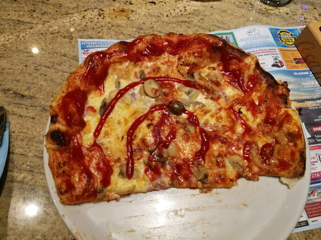 Pizzeria Brazzera - Gastronomija in gostinstvo