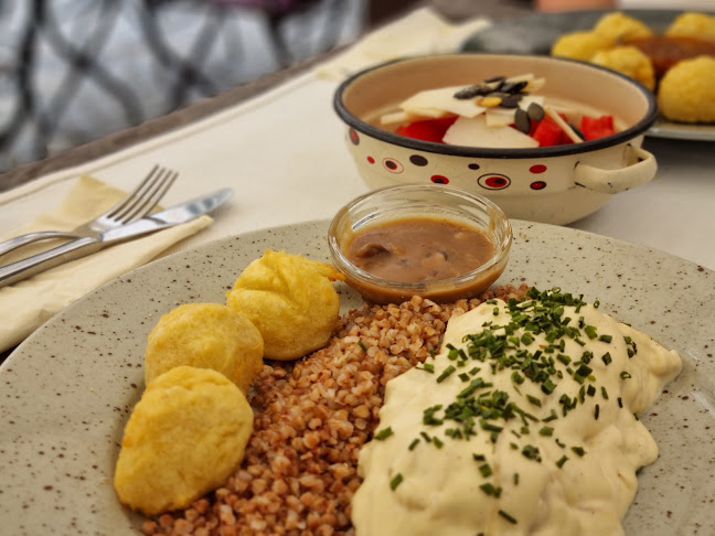 Gujžina - Slovenska kulinarika na vegetarijansko veganski način - Ljubljana