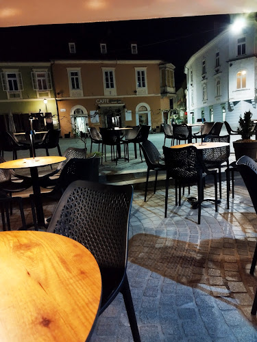 Mestni trg 2, 2250 Ptuj