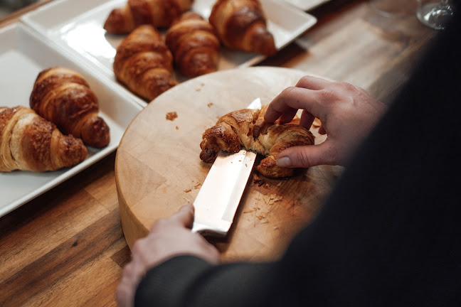 Comentarii opinii despre Kofi Plac