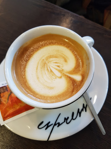 Fingal bar, Simona Vajs s.p.