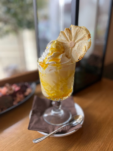 Comentarii opinii despre Hugo Bar