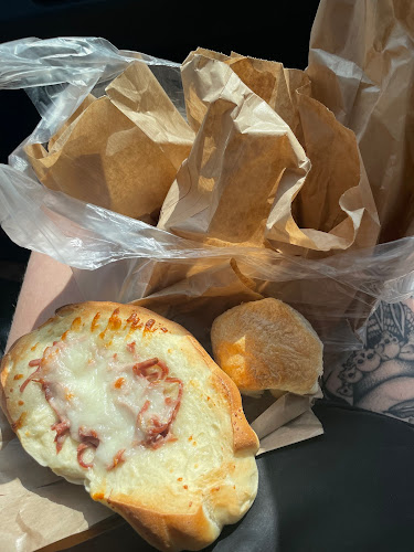 Pekarna Adriatik, peka kruha in slaščic, d.o.o.