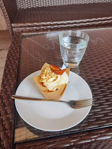 Cornelia, torte in slaščice