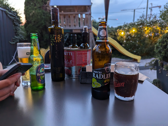 Opinii despre Pizzeria Peruzza în Ljubljana - Gastronomija in gostinstvo