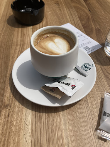 Kosezar - Gastronomija in gostinstvo