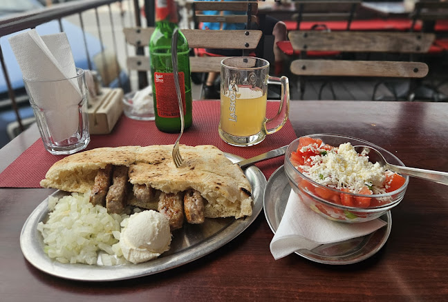 Comentarii opinii despre Sarajevo 84