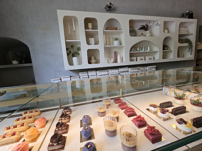 YAUYA Patisserie - Gastronomija in gostinstvo