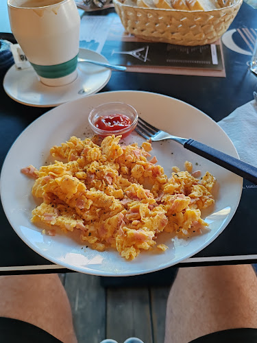 Cirus Bar & Lounge - Gastronomija in gostinstvo