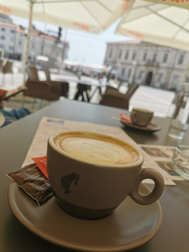 Comentarii opinii despre Mestna Kavarna