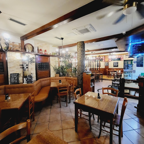 Pizzerija Pomodoro - Gastronomija in gostinstvo