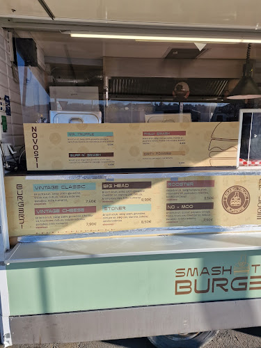 Comentarii opinii despre Smash Truck Burgers