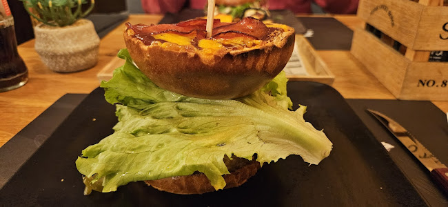 BOOTL’ S BURGERS & MORE - Maribor