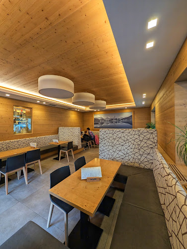 Grajska cesta 3, 4260 Bled