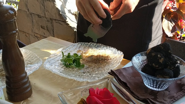 Restavracija Rizibizi