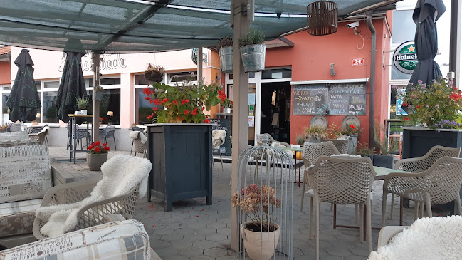 Kavarna Promenada - Gastronomija in gostinstvo