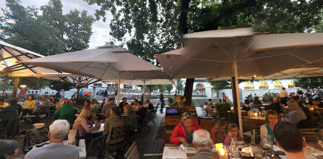 Petkovškovo nabrežje 21, 1000 Ljubljana