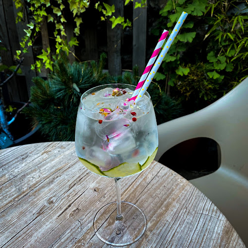 Splavarski prehod 5, 2000 Maribor