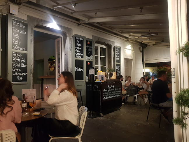 Cankarjevo nabrežje 19, 1000 Ljubljana