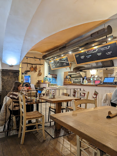 Nazorjeva ulica 8, 1000 Ljubljana