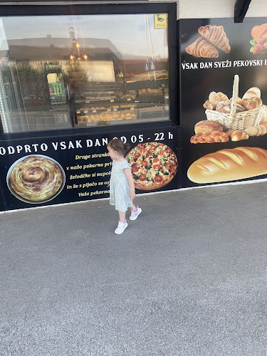 Pekarna Parižlje - Gastronomija in gostinstvo