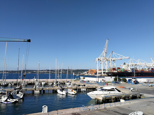 Kopališko nabrežje 3, 6000 Koper