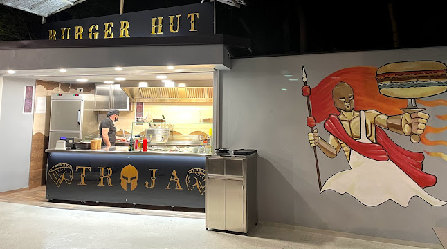 BURGER HUT TROJA