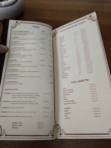 Royal Pizzerija - Gastronomija in gostinstvo
