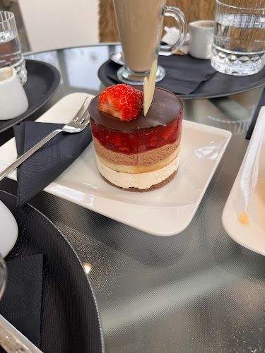 Sladoled, Kavarna in slaščičarna DAVINCI - Gastronomija in gostinstvo