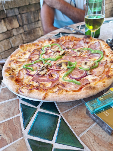 Okrepčevalnica in pizzerija Malibu Kapca - Kapca