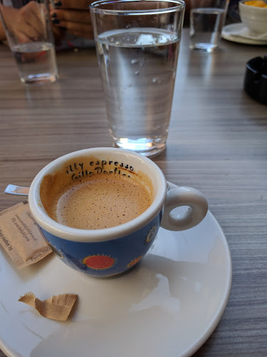 Comentarii opinii despre Kavarna Zvezda