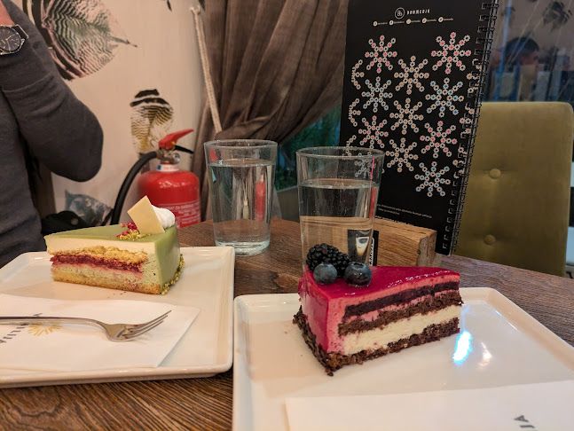 Cesta Komandanta Staneta 4, 1215 Medvode