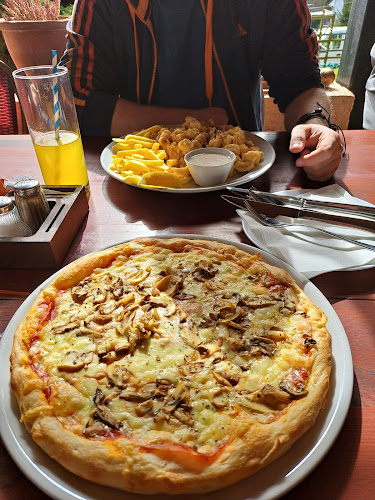 Opinii despre Picerija Oliva în Škofja Loka - Gastronomija in gostinstvo