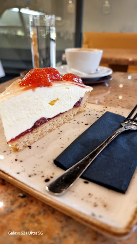 Slaščičarna Bistrica, Pajaziti Saćip s.p. - Gastronomija in gostinstvo