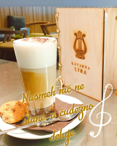 Lira Kavarna - Gastronomija in gostinstvo