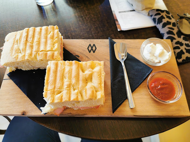 Comentarii opinii despre Emilija