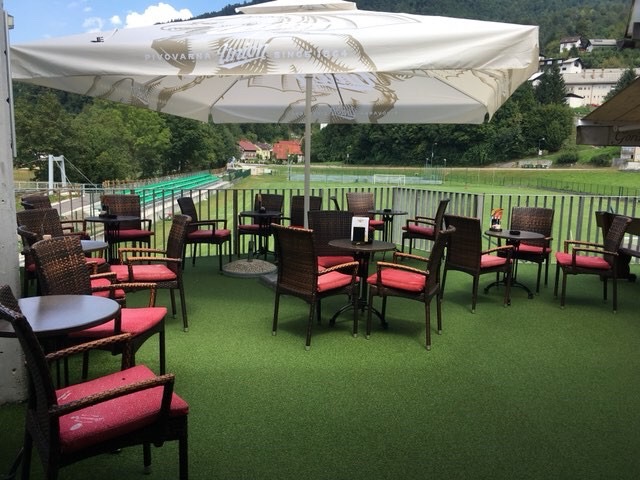 Comentarii opinii despre Arena bar Idrija