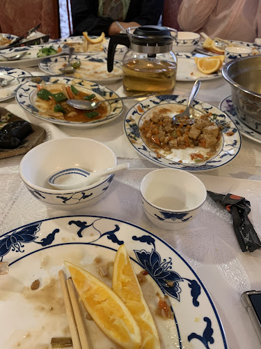 Novi Šanghai - Gastronomija in gostinstvo