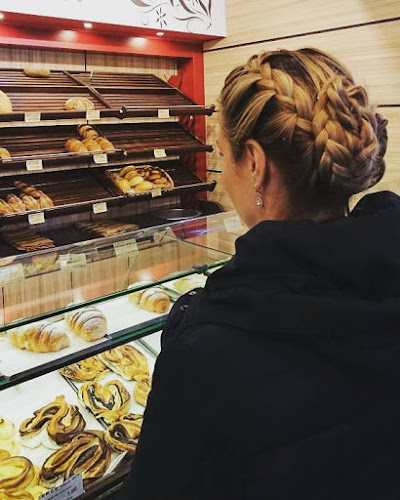 Opinii despre Pekarna AROMA maribor Albin Saramati S.P în Maribor - Gastronomija in gostinstvo