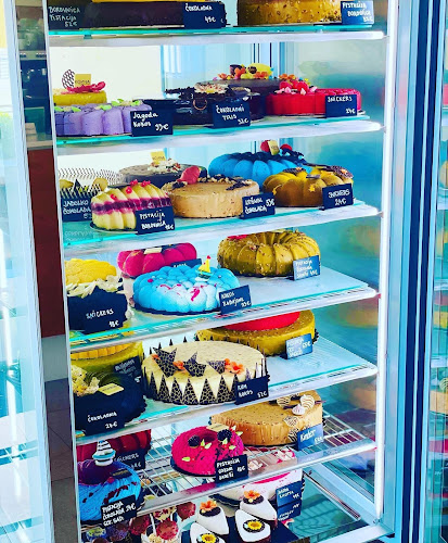 KONNA ice cream & cakes Kreativna slasčičarna d.o.o. - Gastronomija in gostinstvo