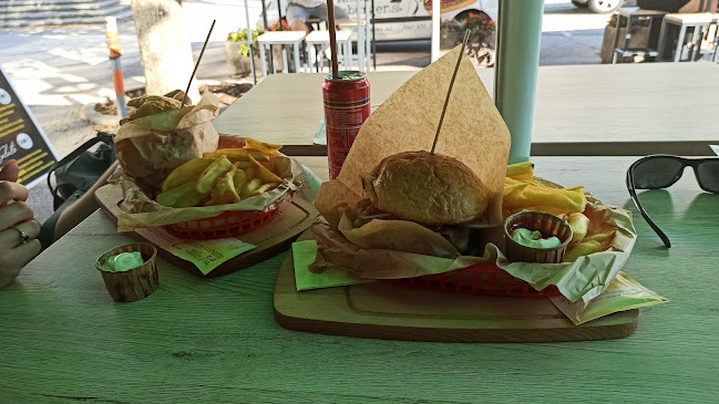 Novi trg 8, 6230 Postojna