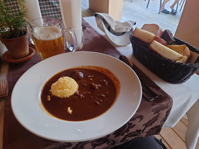 Slovenska cesta 40, 1000 Ljubljana