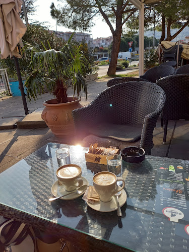 El Cantante Bar - Gastronomija in gostinstvo