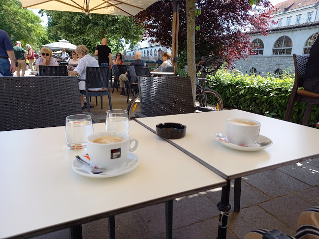 Promenada caffe & bar - Gastronomija in gostinstvo