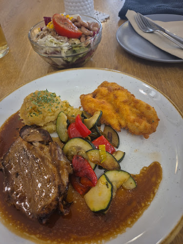 Linhartov trg 15, 4240 Radovljica