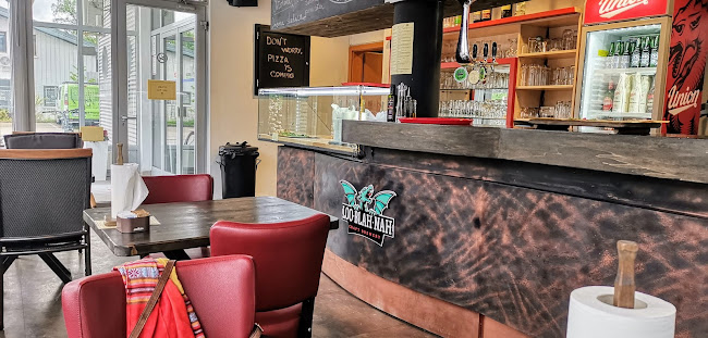 Tia's Pizza - Gastronomija in gostinstvo